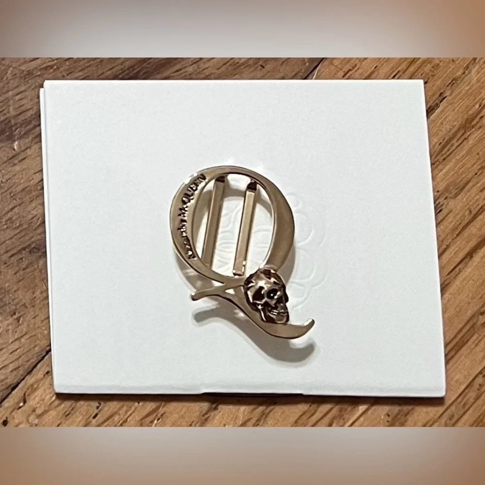 Alexander McQueen Alphabet Sneaker Charm in Gold "Letter Q" (necklace)